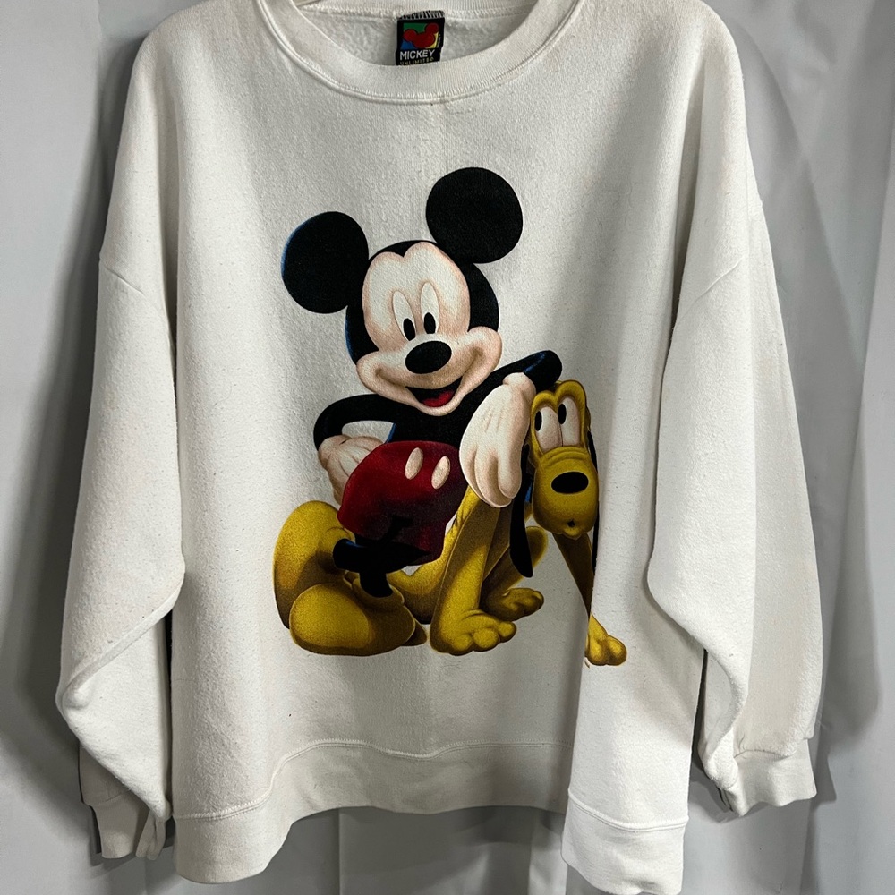 Vintage Disney Mickey Mouse Sweatshirt. XL